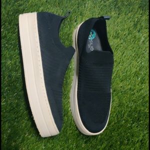 J/SLIDES NYC SNEAKERS